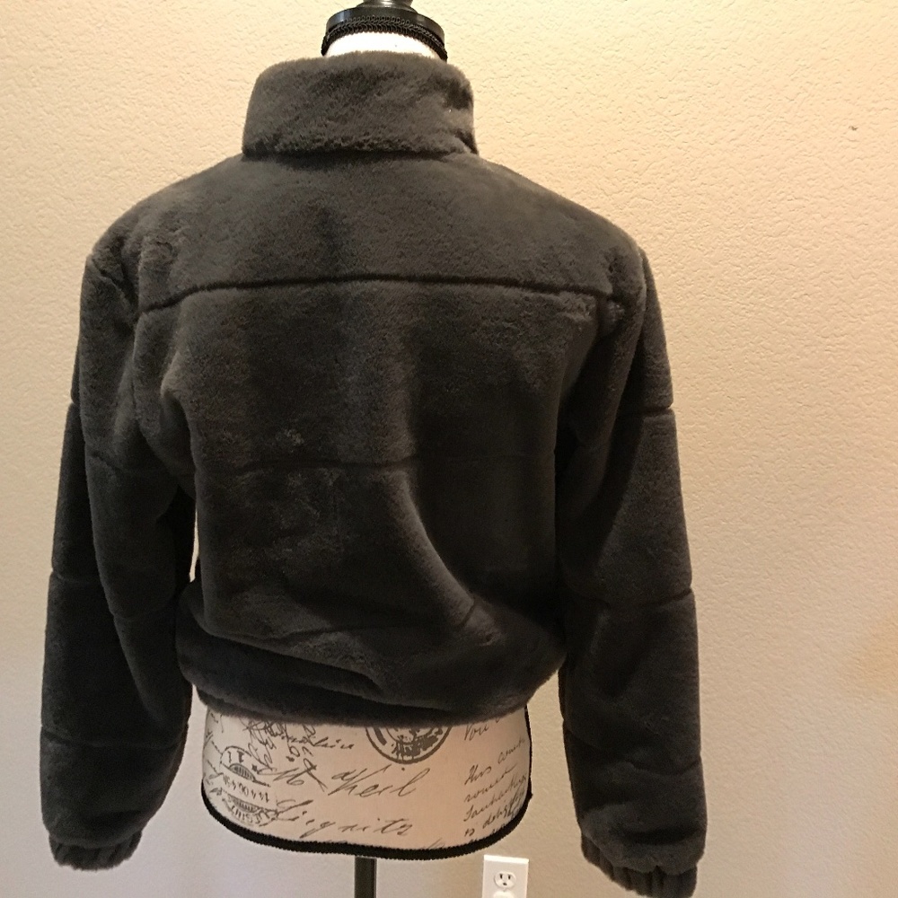 Fuzzy grey jacket - Picture 2 of 3